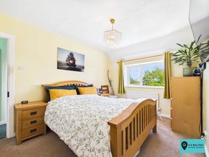 Bedroom- click for photo gallery
